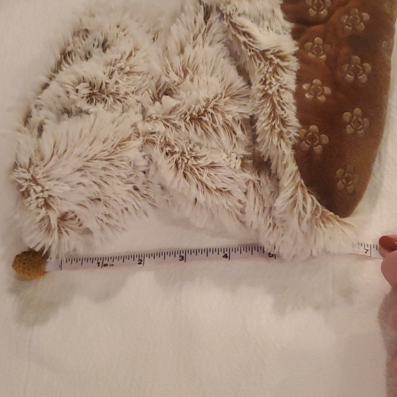 Warmies Marshmallow Brown Microwave-able Sz. 6-10 Boot Slippers - Picture 12 of 16